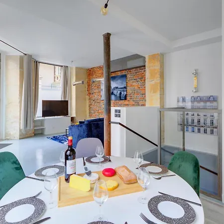 Апартаменты Bluestay 299 - Superb In