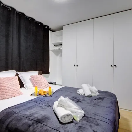 Bluestay 299 - Superb In Paris