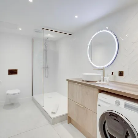 Bluestay 299 - Superb In Paris