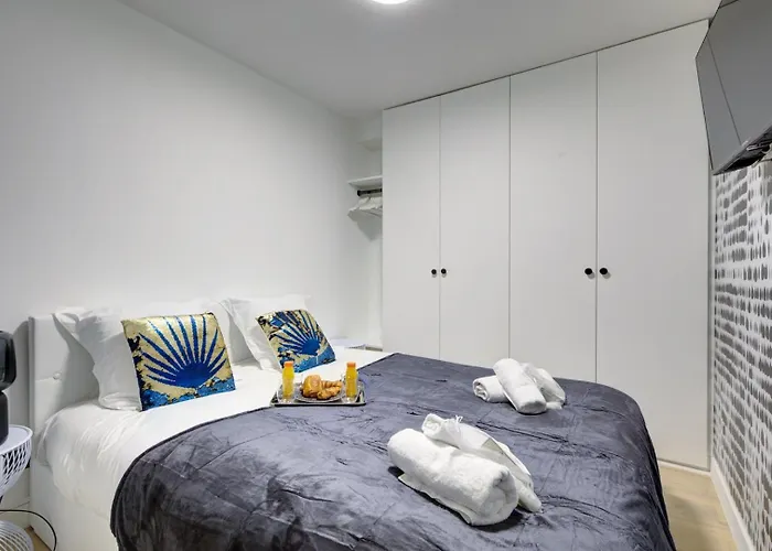 Bluestay 299 - Superb In * Paris